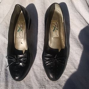 Black leather dress shoes 2" heels